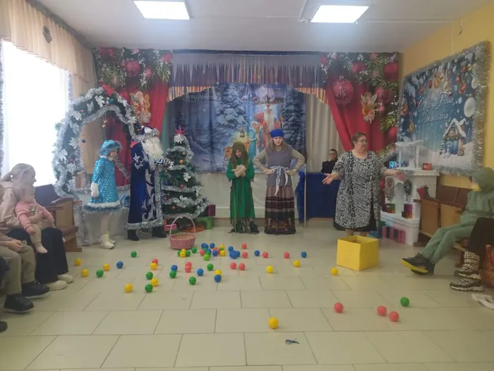 Театрализованная игровая программа Путешествие в Новый год Давыдчи (6)