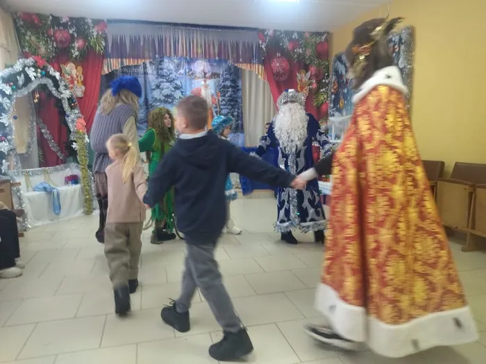 Театрализованная игровая программа Путешествие в Новый год Давыдчи (9)