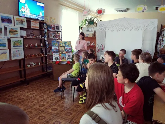 видеопутешествие по Золотому кольцу России в дет отделе Сещинской библиотеки.jpg